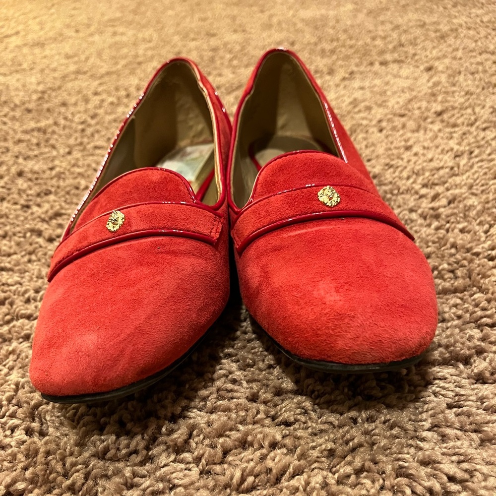 Anne Klein beautiful flat shoes worn few times in mint condition.